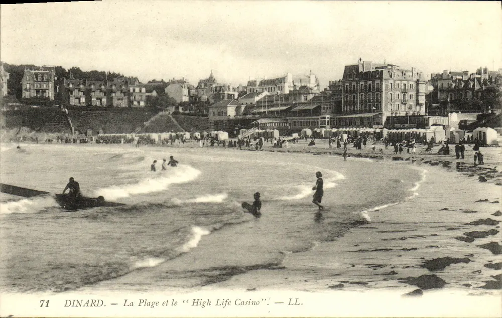 Dinard — Die Strandpromenade und das « High Life Casino » — LL. n°71 - Vorderseite