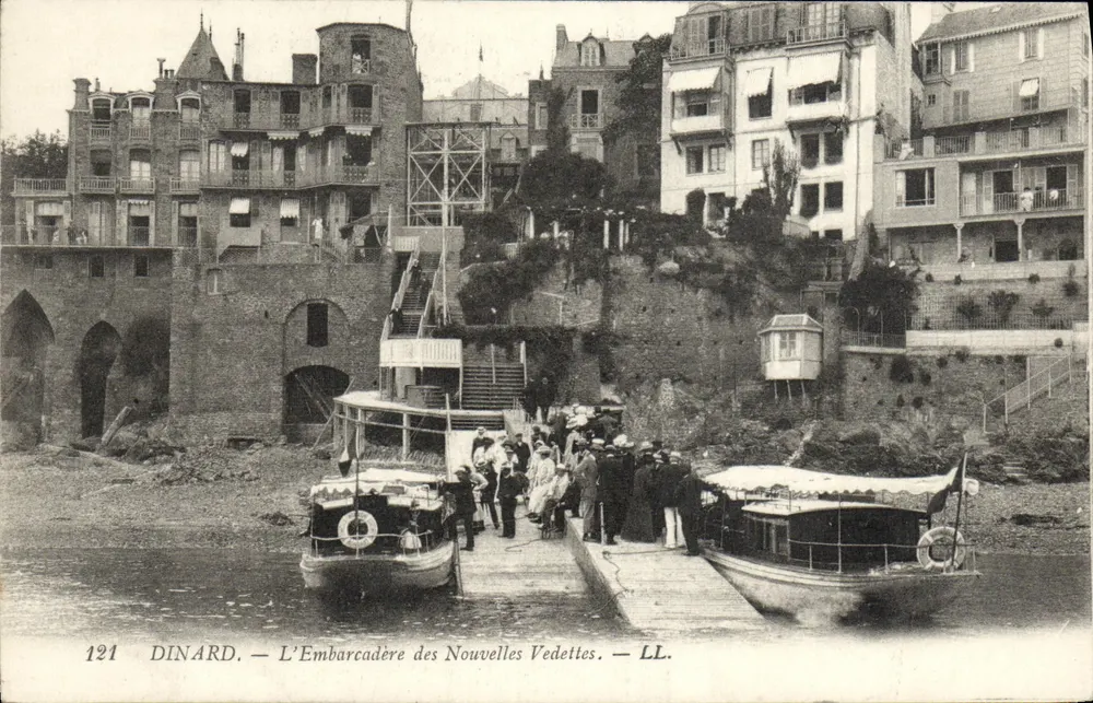 Dinard — Die Abfahrt der neuen Launches — LL. — Nr. 121 - Vorderseite