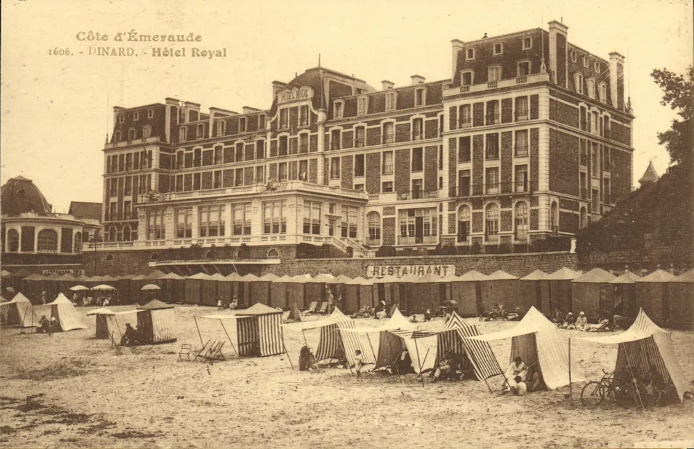 Costa de Émeraude - Dinard - Hotel Royal - Frente
