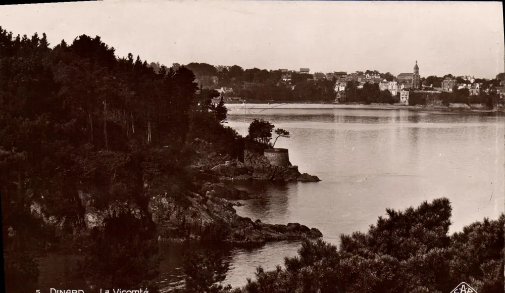 Dinard — La Vicomté — Editor A.P. Strasbourg - Frente