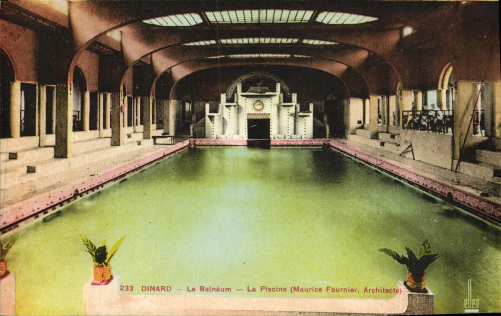 Dinard — Le Balnéum — Die Schwimmbecken (Maurice Fournier, Architekt) - Vorderseite