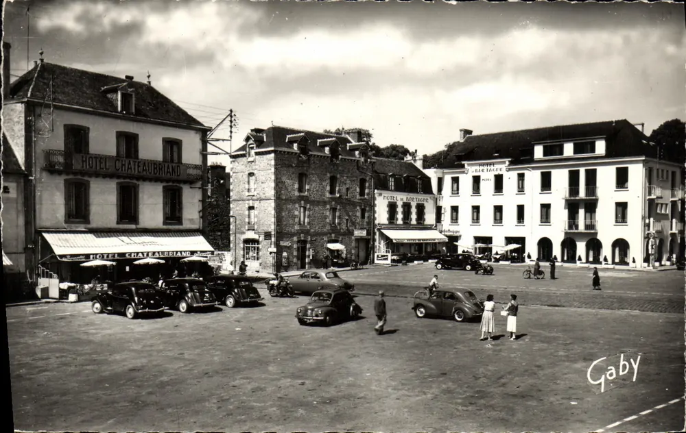 Place Chateaubriand — Hôtel de Chateaubriand und Hôtel de Bretagne — Éditions Gaby - Vorderseite