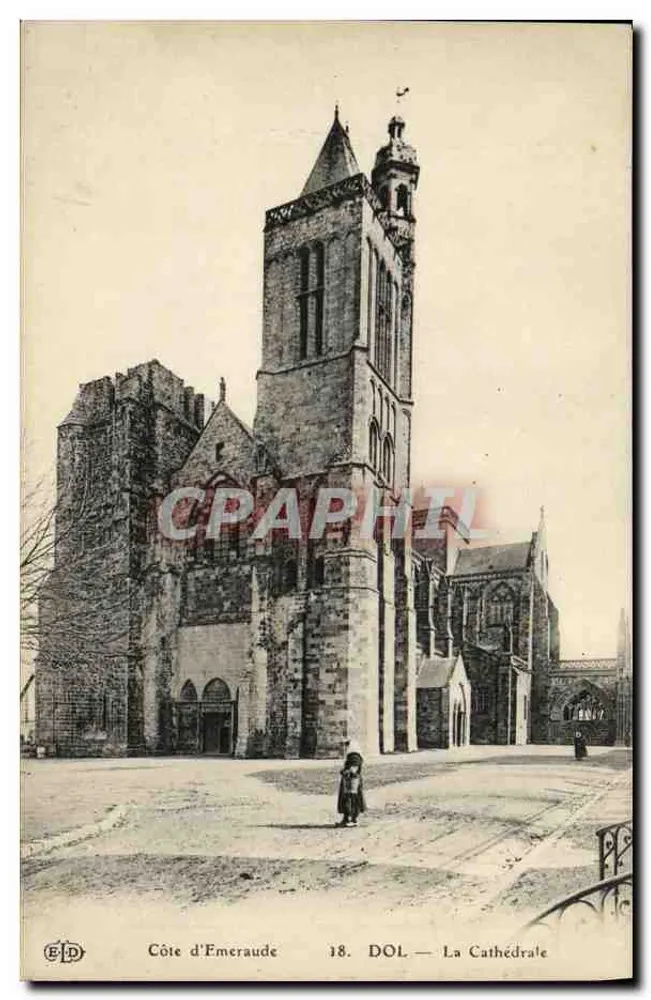 Dol — A Catedral — Costa da Esmeralda 18 - Frente