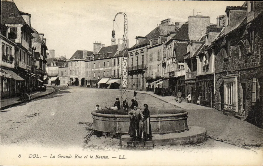 Dol — La Grande Rue und der Bassin — LL - Vorderseite