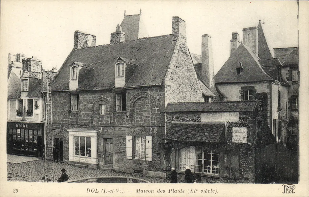 Dol (Ille-et-Vilaine) — Casa dos Pergaminhos (século XI) — Diore Phot. - Frente