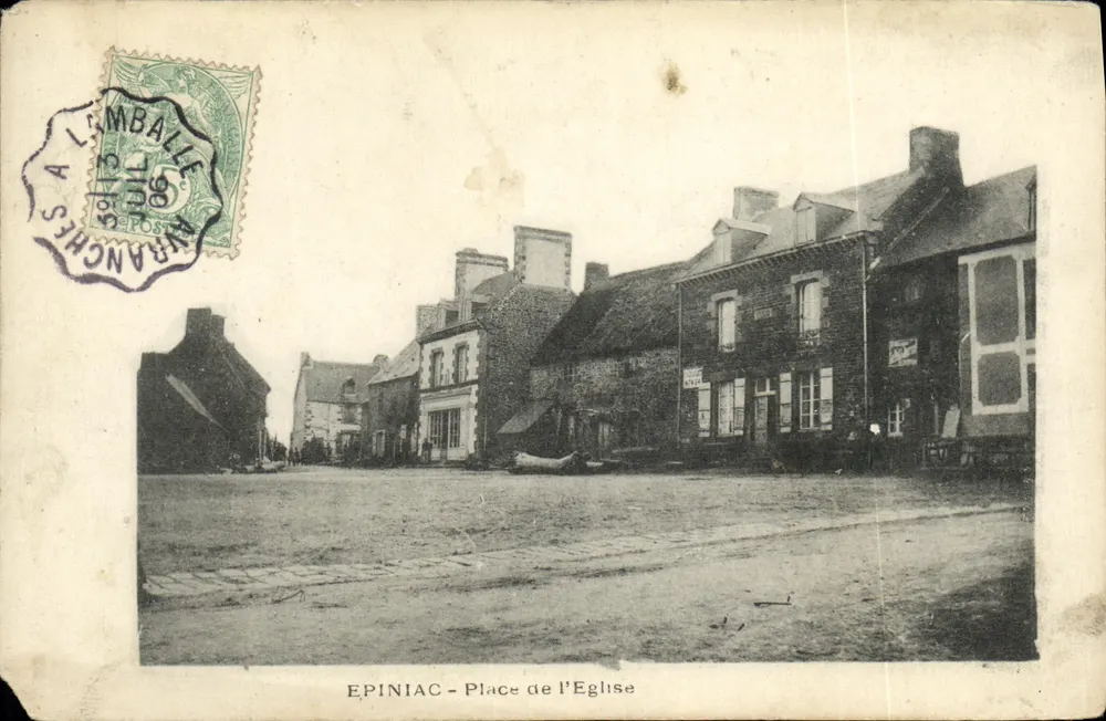 Epiniac - Praça da Igreja — vista da praça com edifícios — editor não identificado - Frente