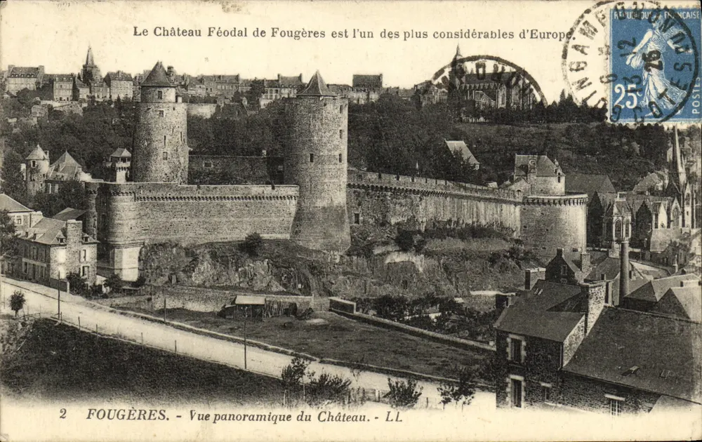 Fougères — Panoramablick auf den Schloss — LL - Vorderseite
