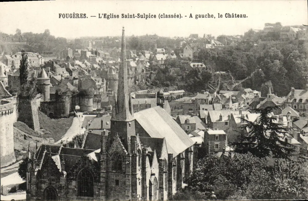 Fougères — Kirche Saint-Sulpice (denkmalgeschützt) — Links, das Schloss. - Vorderseite