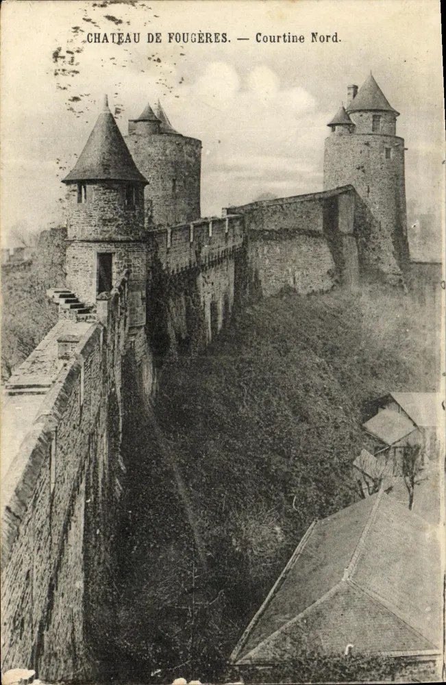 Schloss Fougères — Nordmauer — Sammlung des Initiationsvereins - Foto A.D. - Nr. 66 - Vorderseite