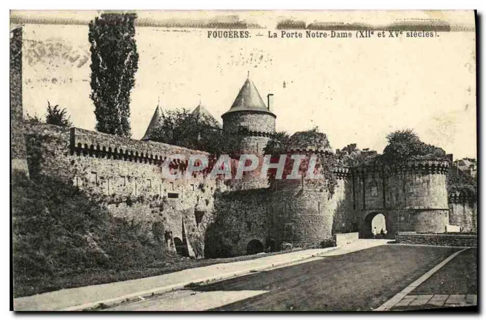 Fougères — La Porte Notre-Dame (12. und 15. Jahrhundert). - Vorderseite
