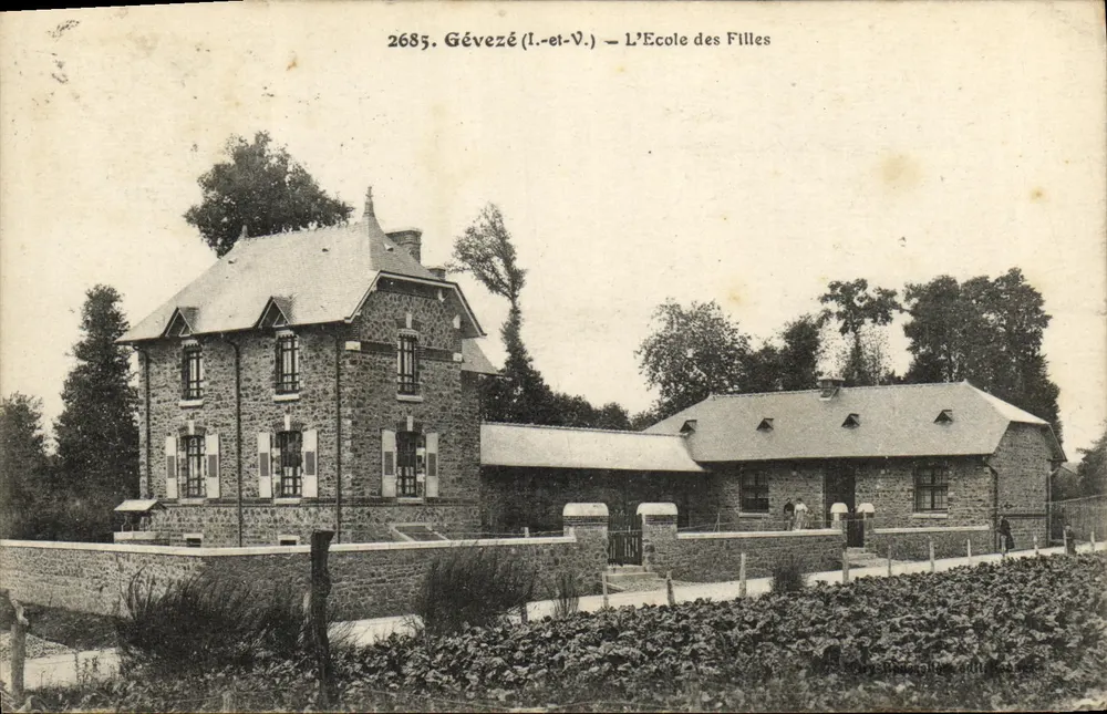 Gévezé (I.-et-V.) — A Escola das Meninas — Editor: P. Réverdalle, n° 2685 - Frente