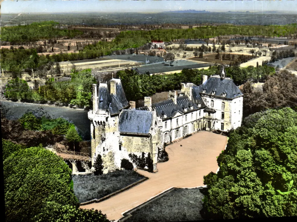 Castelo de Montmuran — fachada Leste, torre XIV — Edição LAPIE (Série 175) - Frente