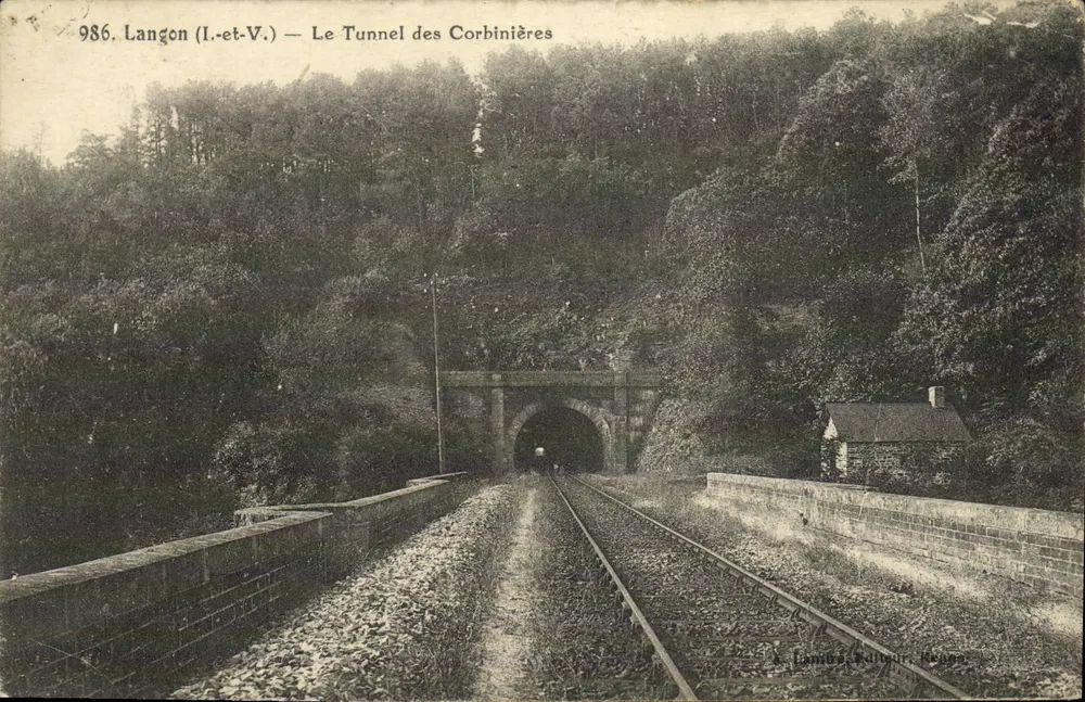 Langon (I.-et-V.) — O Tunel das Corbinières — editor A. Lamus, Ballon, Neufchâtel - Frente
