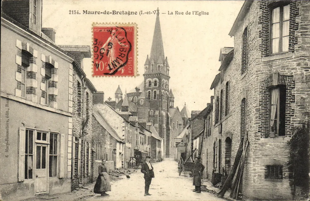 Maure-de-Bretagne (I.-et-V.) — Die Kirchstraße — Verlag Mary-Rousseillière, Nr. 2154 - Vorderseite