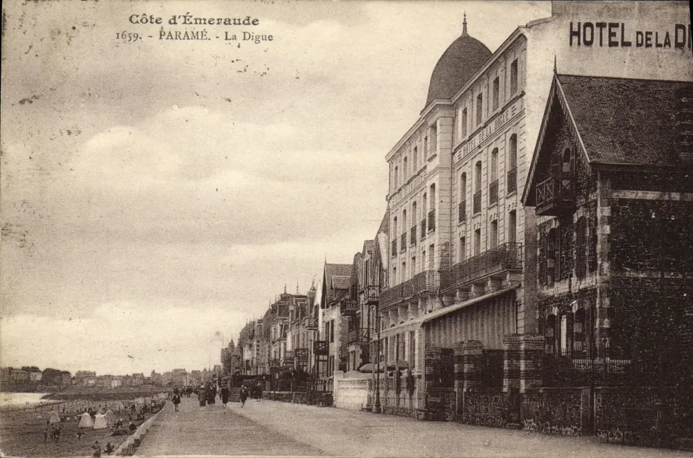 Costa de Émeraude - Paramé - A Digue — Hotel de la Digue - Frente