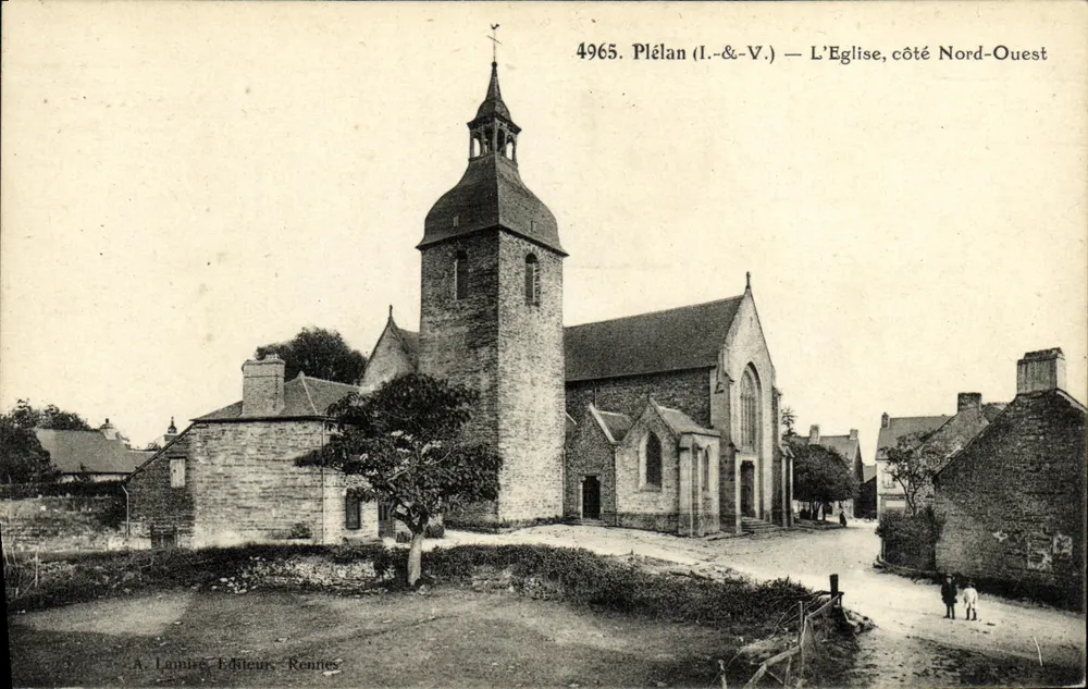 Plélan (I.-&-V.) — Die Kirche, Nord-West-Seite — A. Lamiré, Verleger, Rennes - Vorderseite