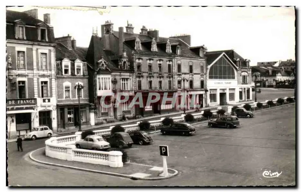 Redon (Ille-et-Vilaine) — Place de la République — Authentische Fotografie verboten - Vorderseite