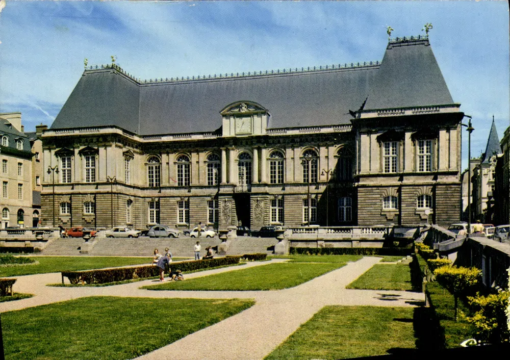 Rennes (Ille-et-Vilaine) — Palácio de Justiça — Impressor Combier, n° 37 - Frente