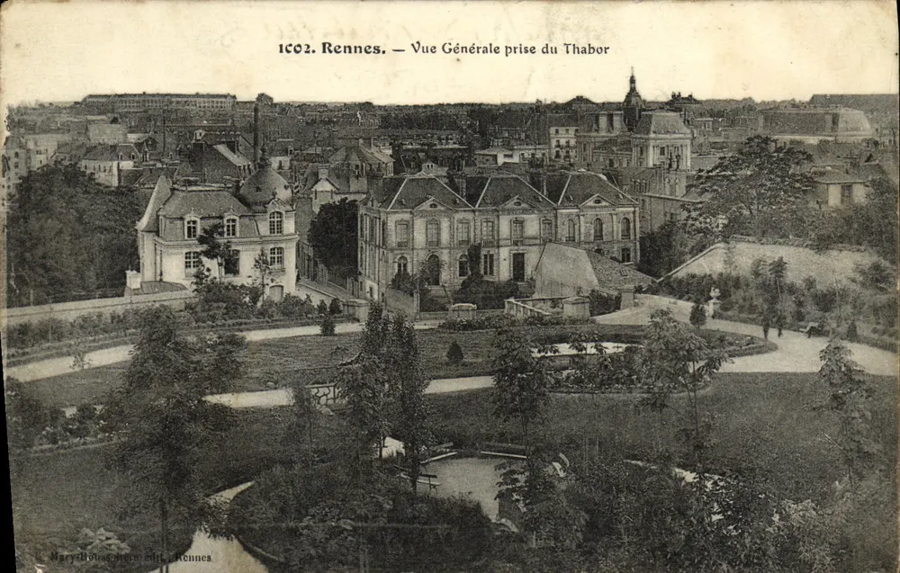 Rennes — Vue Générale prise du Thabor — Mary-Houssaye édit. Rennes - Frente