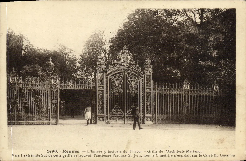 Rennes - Haupteingang des Thabor - Gitter des Architekten Martenot - Vorderseite