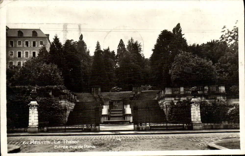 Rennes-Le Thabor — Entrada da rue de Paris — editor desconhecido, n°6 - Frente