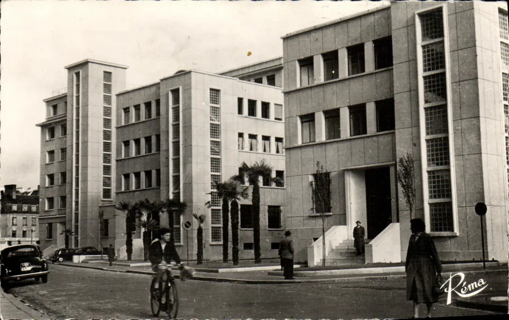 Centro Turístico do Oeste — Rennes — Edições Réma - Frente