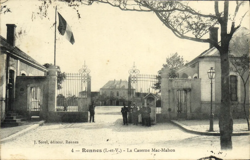 Rennes (I.-et-V.) — A Caserna Mac-Mahon — J. Sorel, editora, Rennes - Frente