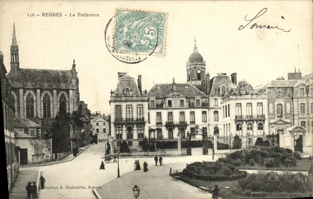 Rennes - A Prefeitura — Coleção A. Dechelette, Rennes, n°136 - Frente