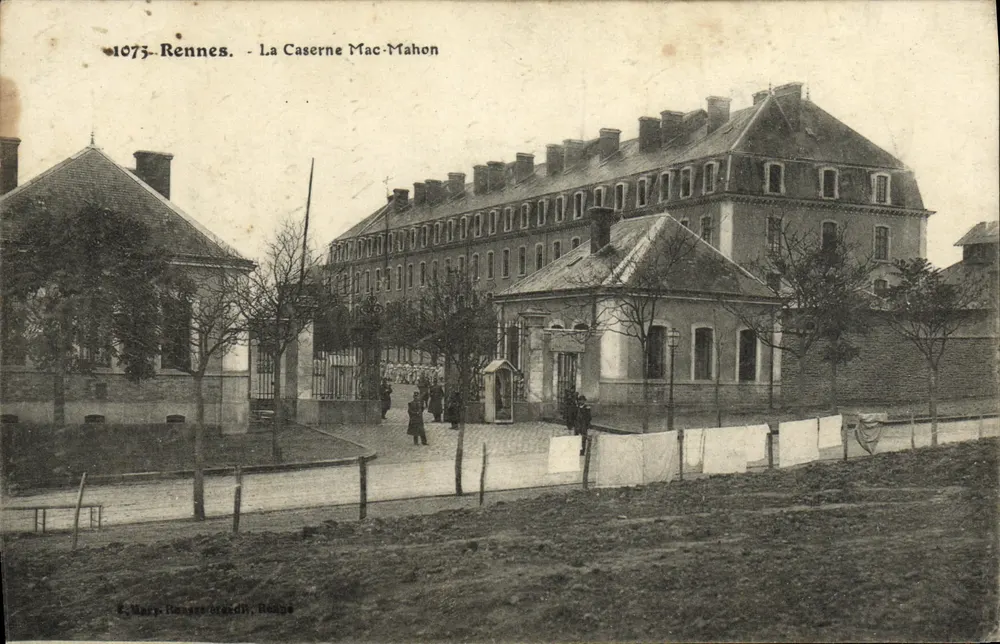 Rennes - A Caserna Mac-Mahon — Editor E. Mary, Rennes (n° 1073) - Frente