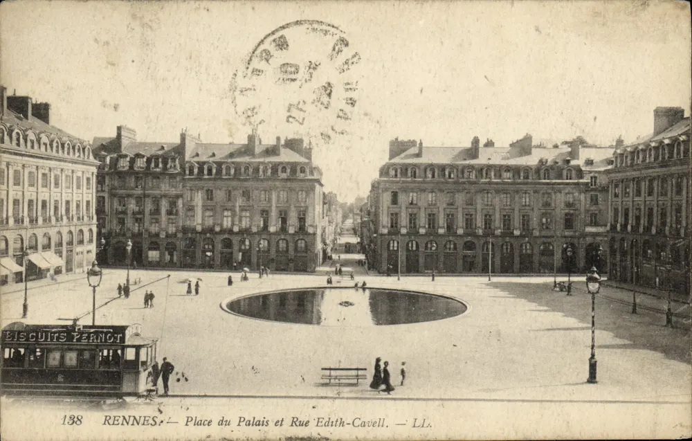 Rennes — Place du Palais e Rue Edith-Cavell — Biscuits Pernot — LL. 138 - Frente