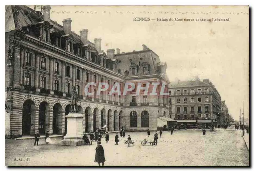 Rennes — Palácio do Comércio e estátua de Lebastard — A.G. 41 - Frente