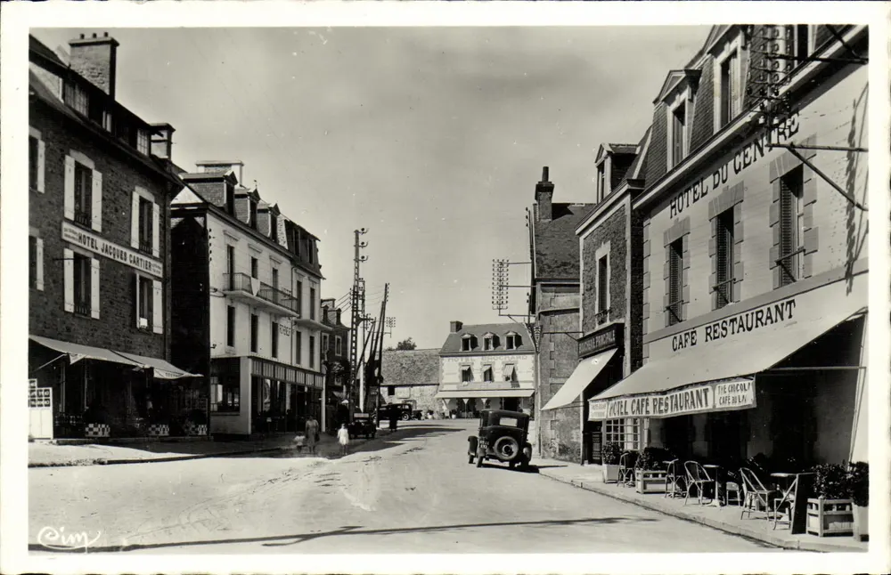 Rotheneuf (Loire-et-Vendée) — Le Bourg — Courrier Imp. Macon - Vorderseite