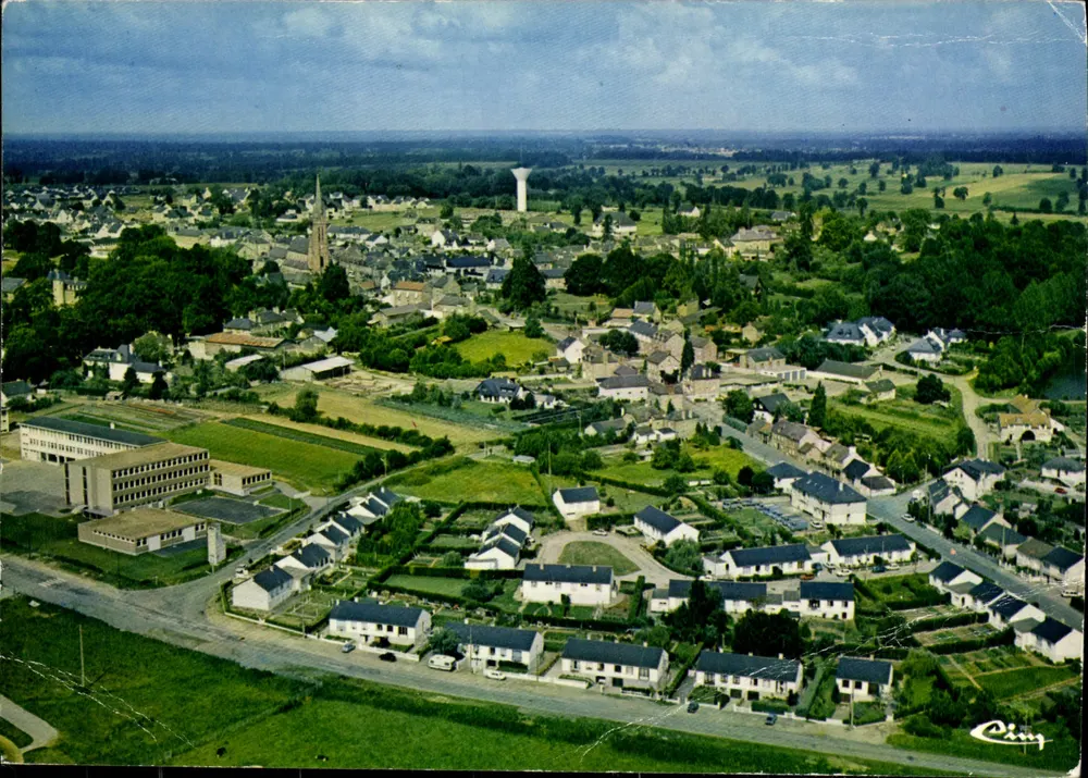 Saint-Aubin-d'Aubigne — Allgemeiner Luftbildblick, Boulevard du Stade — Druckerei Cinq - Vorderseite
