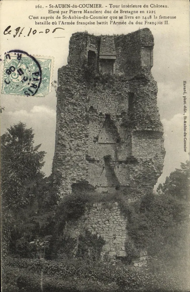St-AUBIN-du-COUMIER — Innenansicht der Turm des Schlosses — Havard phot.-édit. - Vorderseite