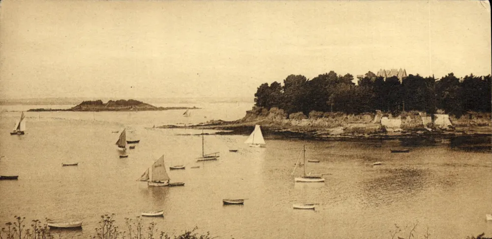 Vista da baía de Saint-Pierre — editor: La poste de Brest — n° de série: 12 - Frente