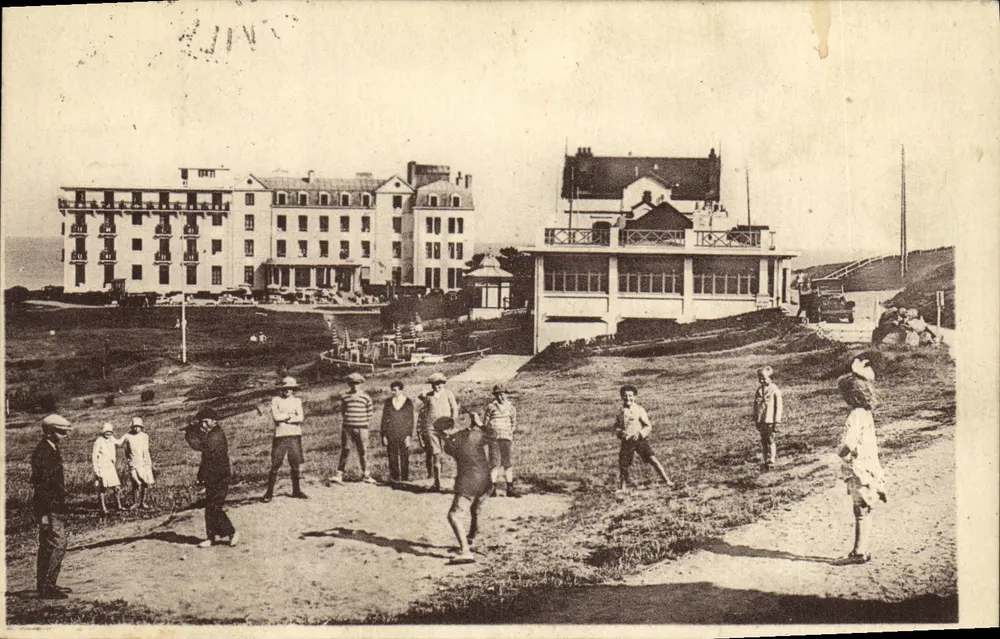 Het Golf- en Hotel des Panoramas — Saint-Briac — Lévy et Neubruck, Parijs, Imp. - Voorkant