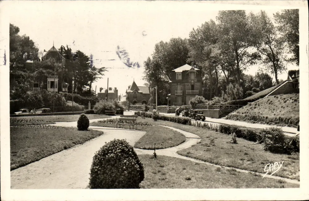 Square de la Plage — Saint-Enogat (Ille-et-Vilaine) — Éditions Caby - Frente