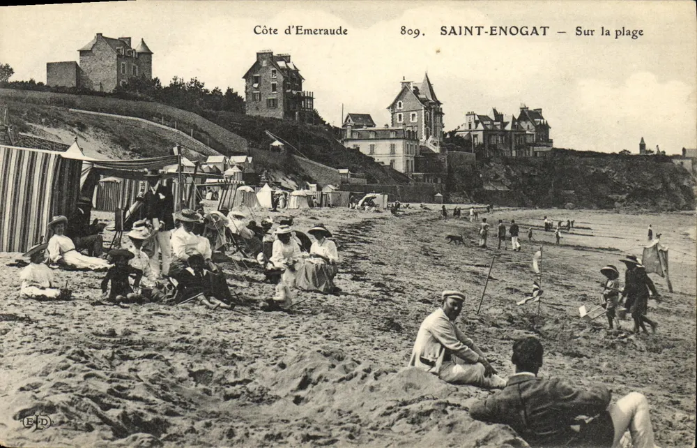 Saint-Enogat — Na praia — Côte d’Emeraude, 809 - Frente