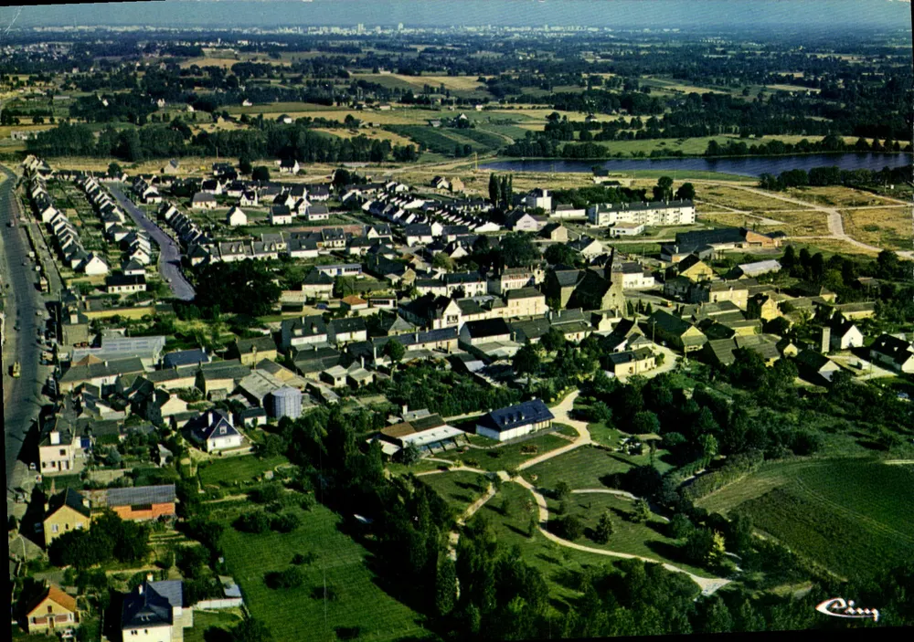 Saint-Gilles (Ille-et-Vilaine) — vista geral — Cinq - Frente