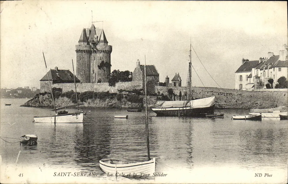 Saint-Servan — A Cale e a Torre Solidor — ND Phot - Frente