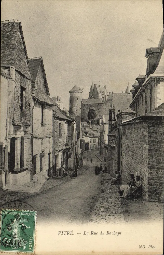 VITRÉ — La Rue du Rachapt — ND Phot - Frente