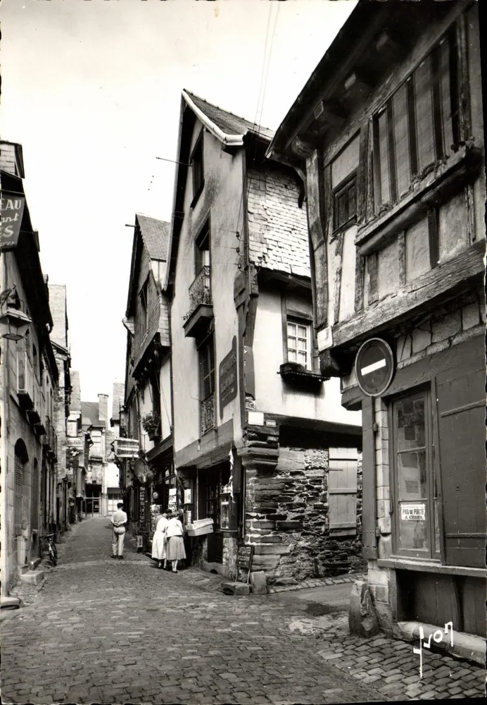 Vitres (Il-et-V.) — Velhas Casas do Século XV, rua Beaudrairie — Les Éditions d'Art Martel, Paris - Frente