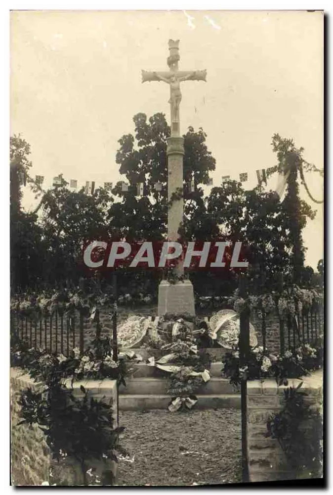 Cruzifixo — Cruz decorada de cemitério — Carta postal não datada - Frente