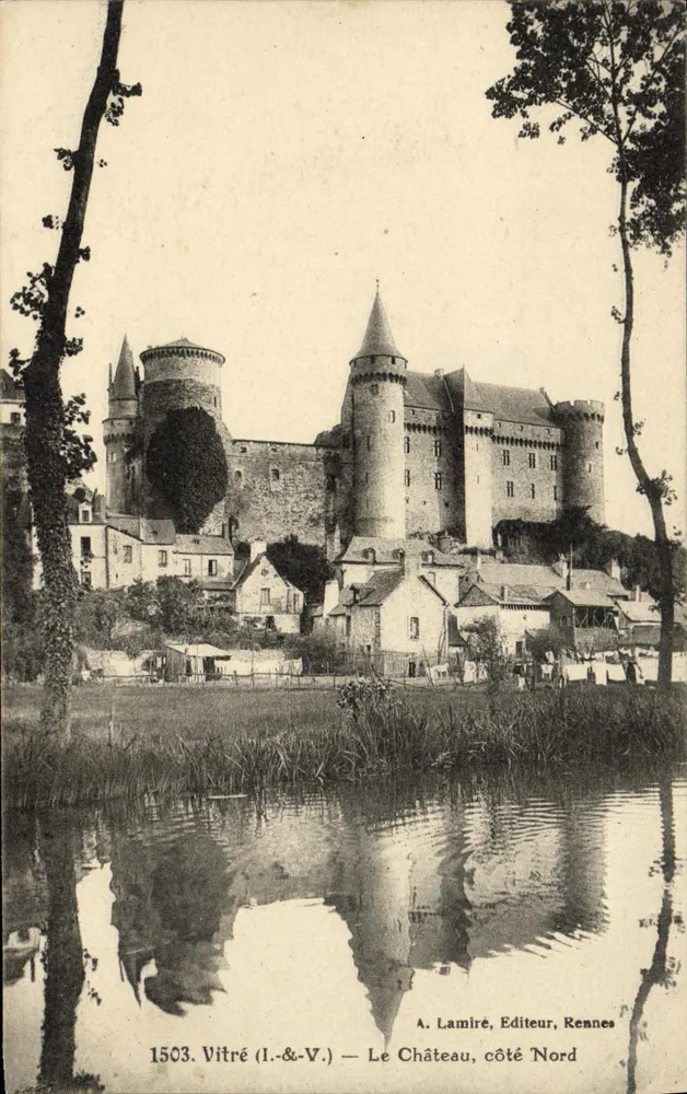 Vitré (Il.&-V.) — O Castelo, lado Norte — A. Lamiré, Editor, Rennes - Frente