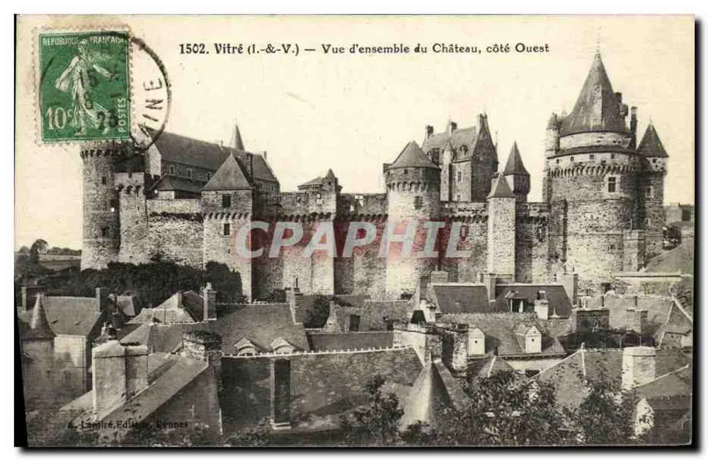 Vitré (Il.&-V.) — Vista geral do Castelo, lado Oeste — L. Lémiré, Editor, Rennes - Frente
