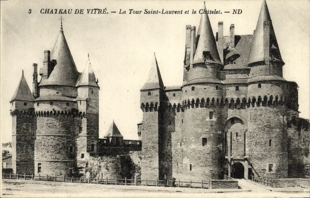 Schloss Vitré — Tour Saint-Laurent und das Châtelet — ND - Vorderseite
