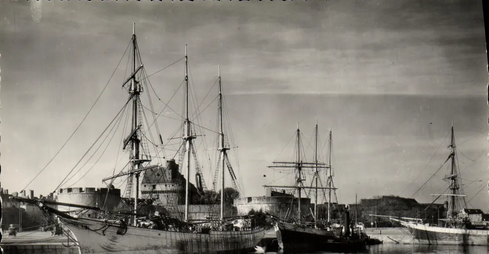 Saint-Malo (I.-et-V.) — Die Neuländer und das Schloss — Edition GREFF, Paris - Vorderseite