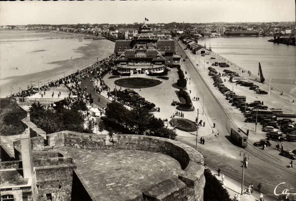 Saint-Malo — O Casino visto do Castelo — editor Cag - Frente