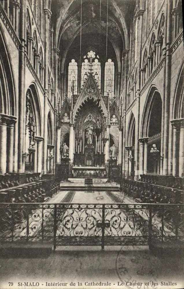 St-Malo - Innenansicht der Kathedrale - Der Chor und die Stühle - Vorderseite
