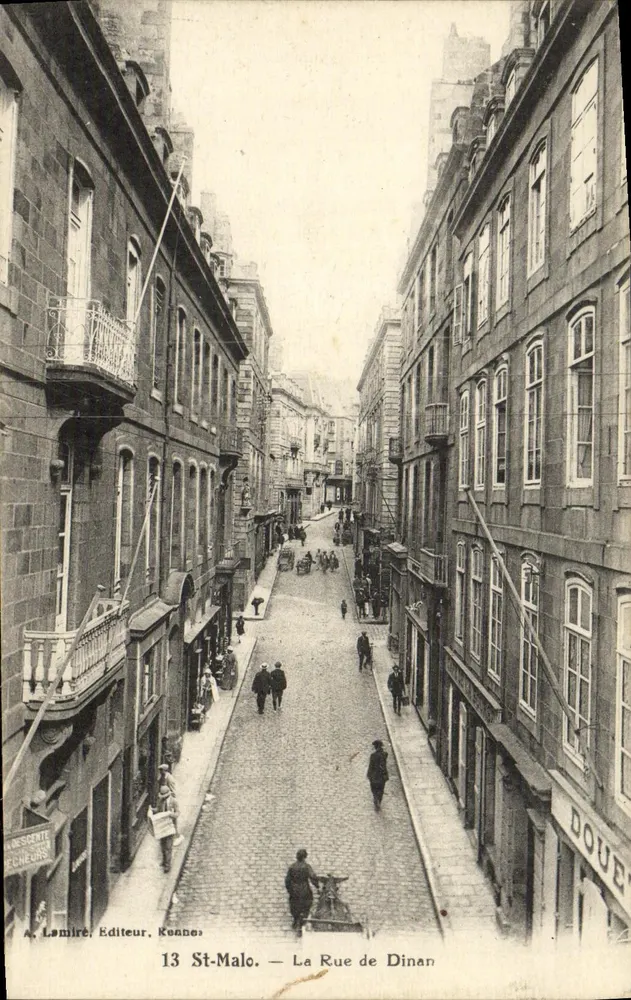 St-Malo — A Rue de Dinan — A. Lamire, Editora, Rennes - Frente